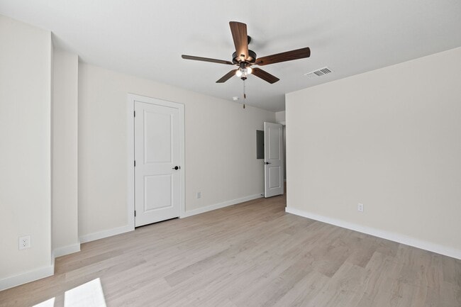 Building Photo - Brand New, Modern, and Ready for You in Temple, TX!