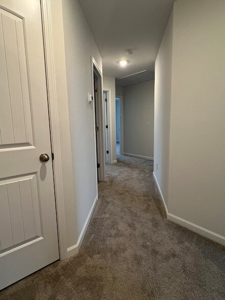 Building Photo - 967 Horse Mountain Rd