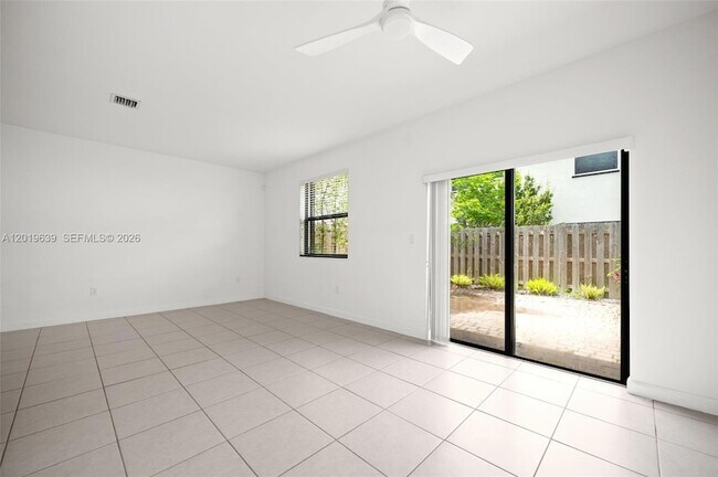 Building Photo - 11945 SW 245 Ter