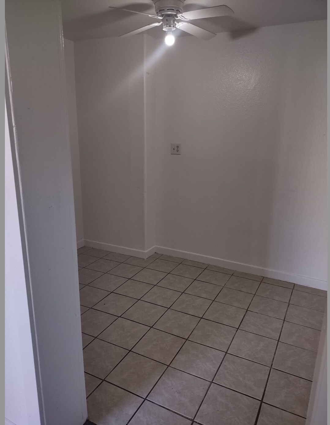 Bedroom - 713 W Pima St