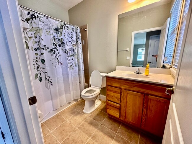 Building Photo - 3900 Playa Del Sol Dr