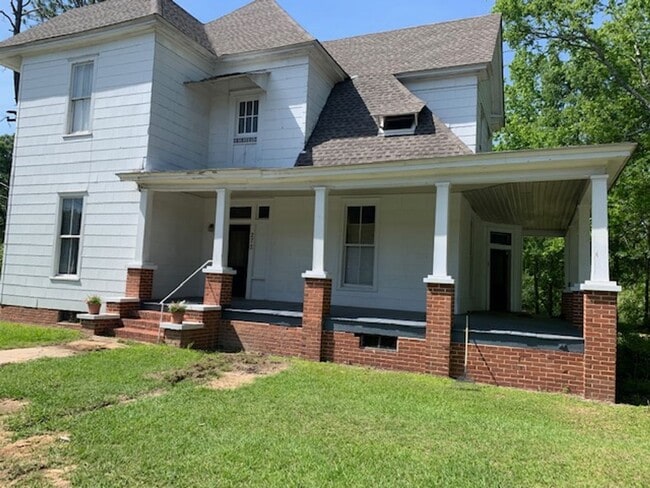 Primary Photo - 272 S A Graham Blvd