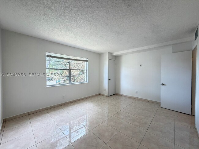 Building Photo - 8411 NW 8th St