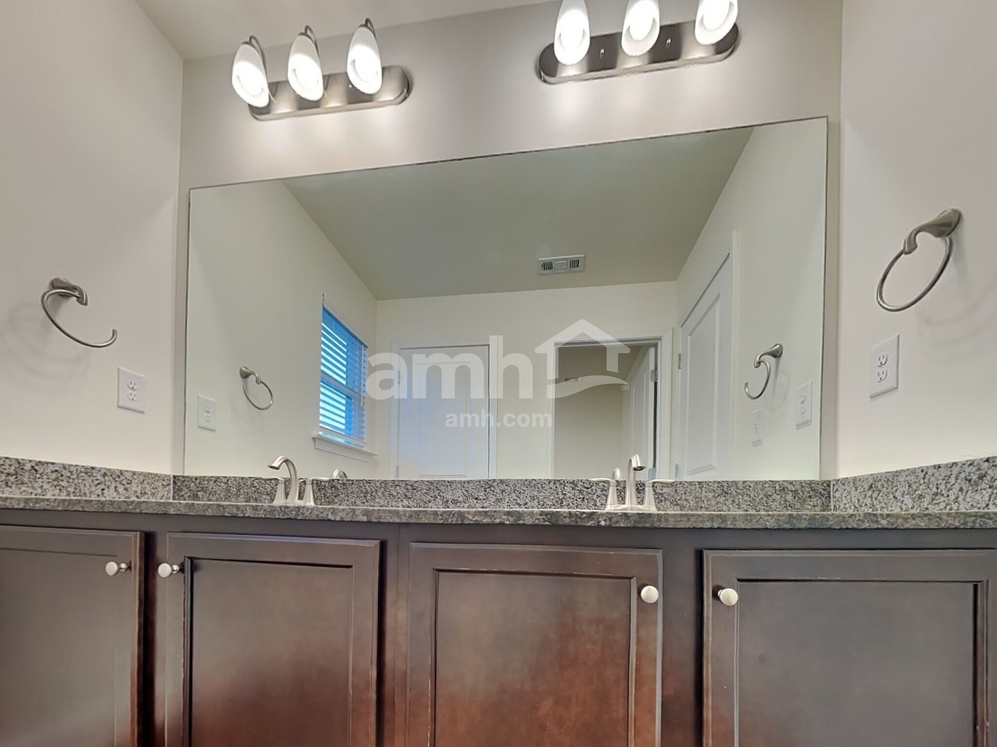 Building Photo - 1120 Ashlyn Ct