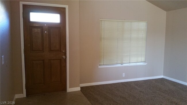 Building Photo - 1745 Mt Hood St