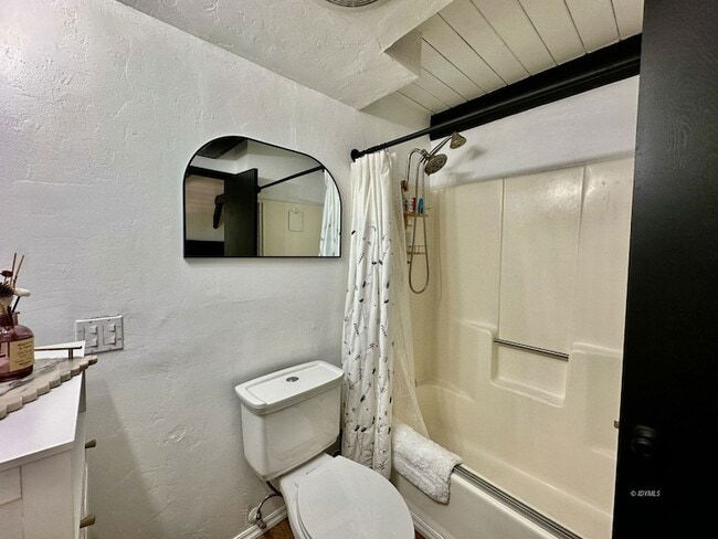 Building Photo - 25245 Rosaline Rd