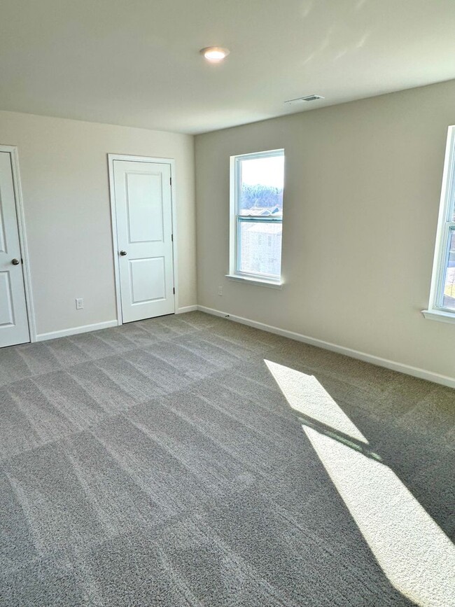 Building Photo - Spacious Newly Built Townhome for Rent