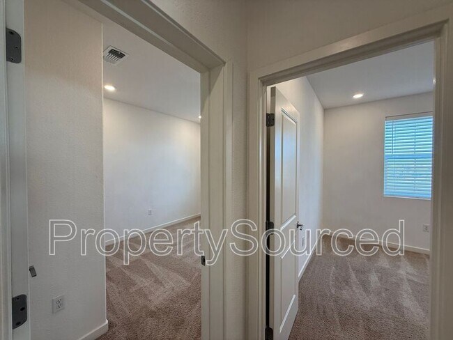 Building Photo - 754 Shearwater Rd
