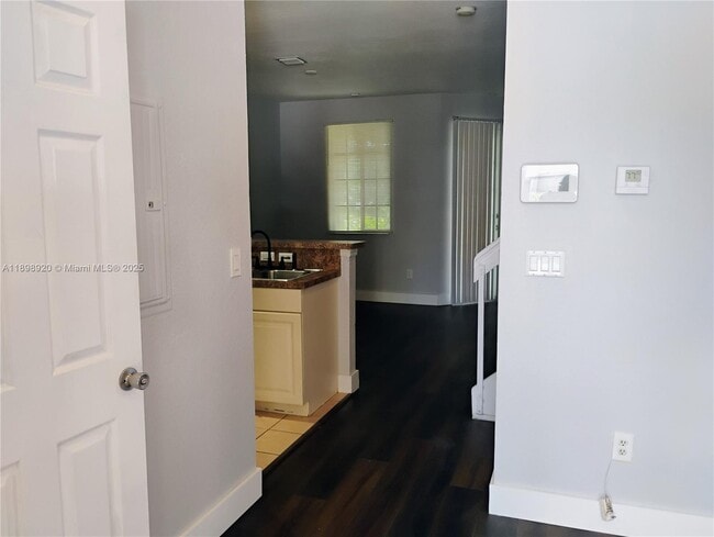 Building Photo - 1115 Lucaya Dr