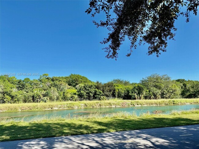 Building Photo - 2665 NE 4th St