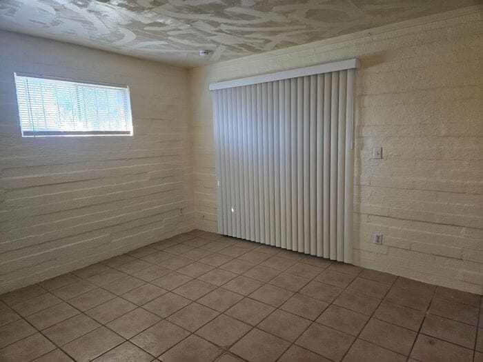 Building Photo - 10840 N 15th Ave