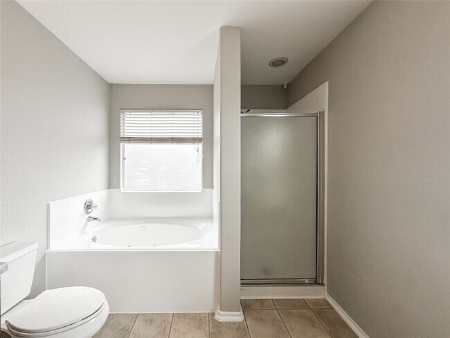 Building Photo - 5739 Westminster Village Dr