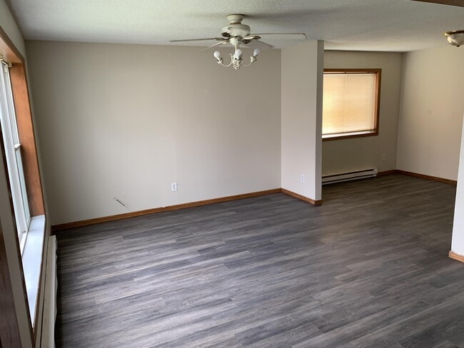 Building Photo - 2101 N Bryant Ave