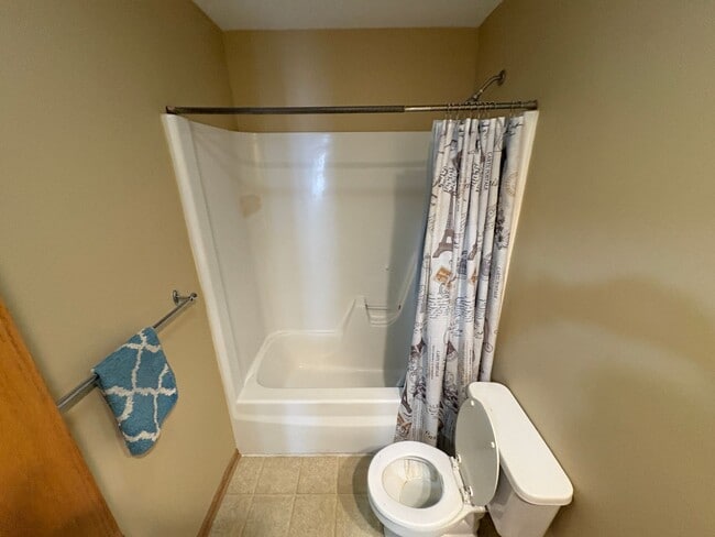 Building Photo - 6834 Whitewater Ln