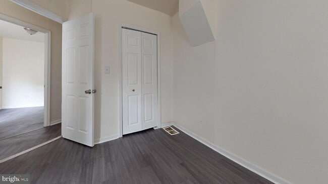 Building Photo - 6047 Delancey St