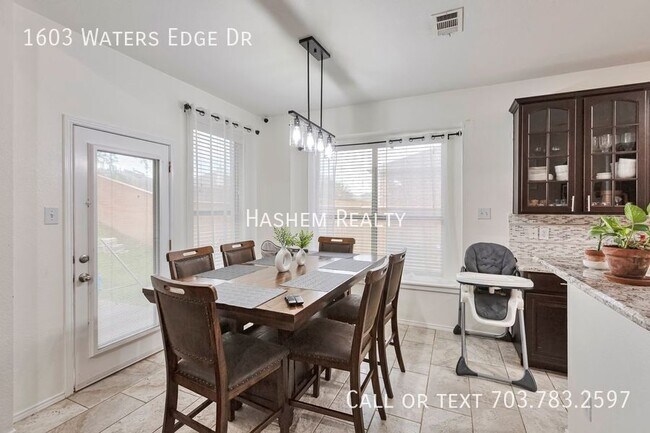 Building Photo - 1603 Waters Edge Dr