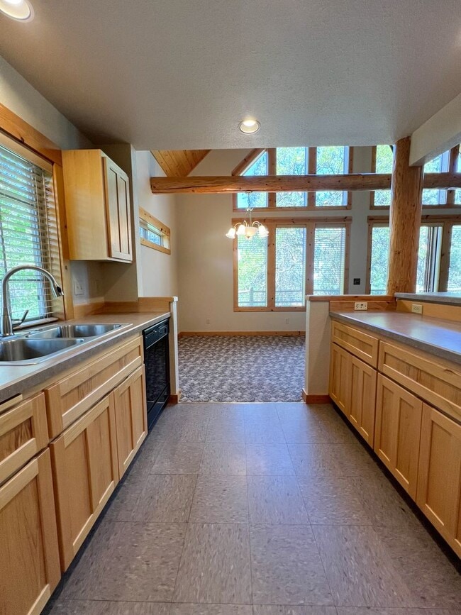Building Photo - 4663 Marsh Hawk Dr