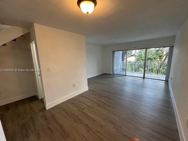 Building Photo - 9375 Fontainebleau Blvd