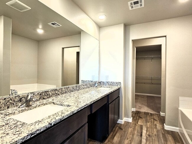 Building Photo - 1616 Amaranth Ln