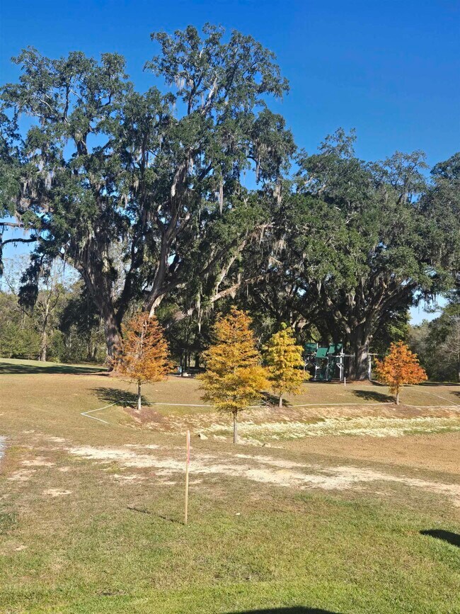 Building Photo - 5684 Native Oak Dr