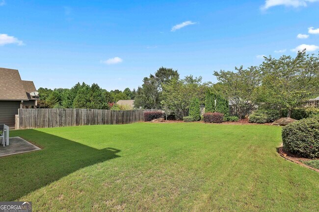 Building Photo - 318 Stillwood Dr