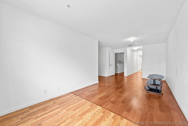 Building Photo - 1425 NW 36th Way