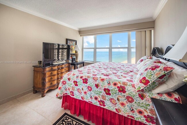 Building Photo - 4010 Galt Ocean Dr