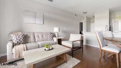 Building Photo - 14807 Woodland Hills Dr