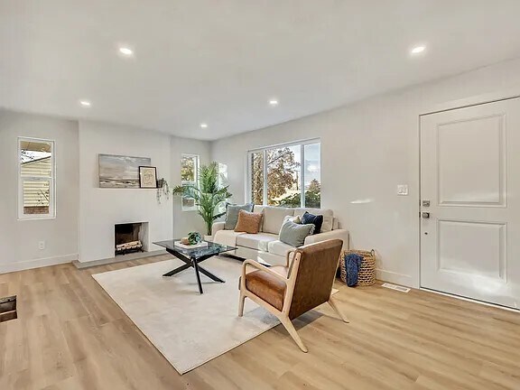 Building Photo - 2590 E 2100 S