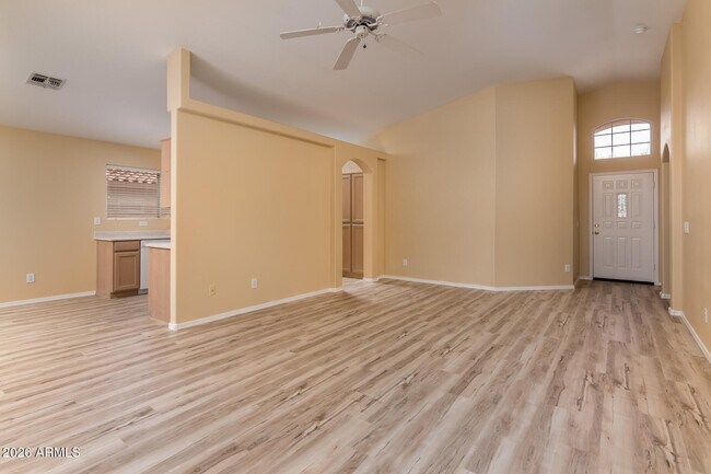 Building Photo - 12566 W Palm Ln