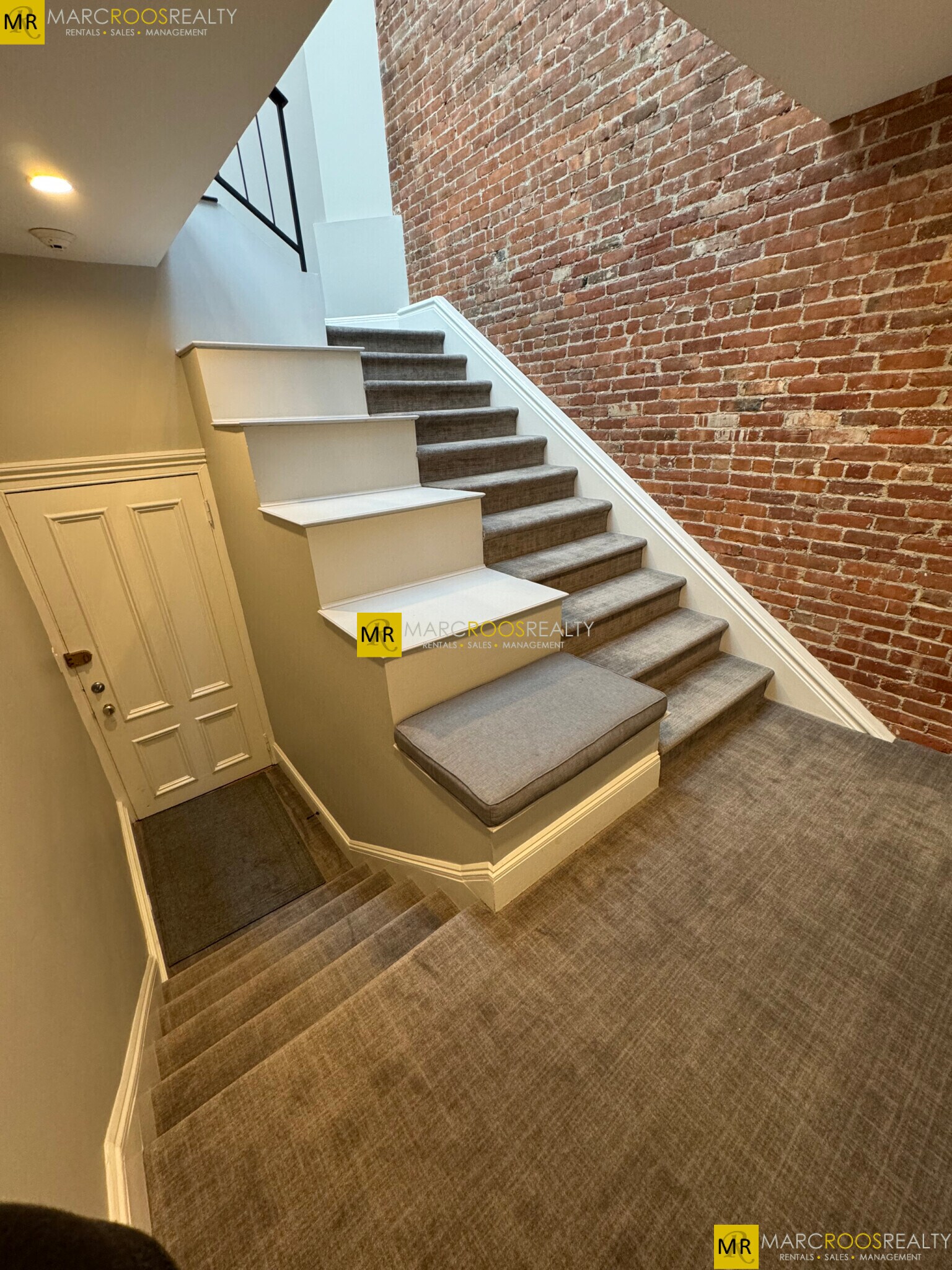 Building Photo - 265 Beacon St