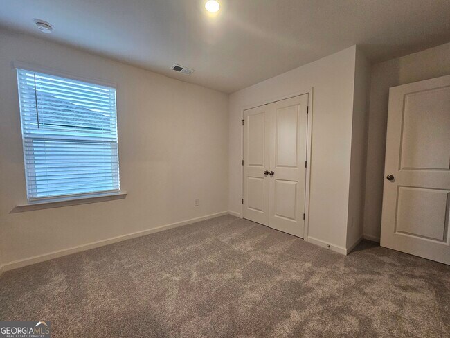 Building Photo - 285 Red Dragon Dr