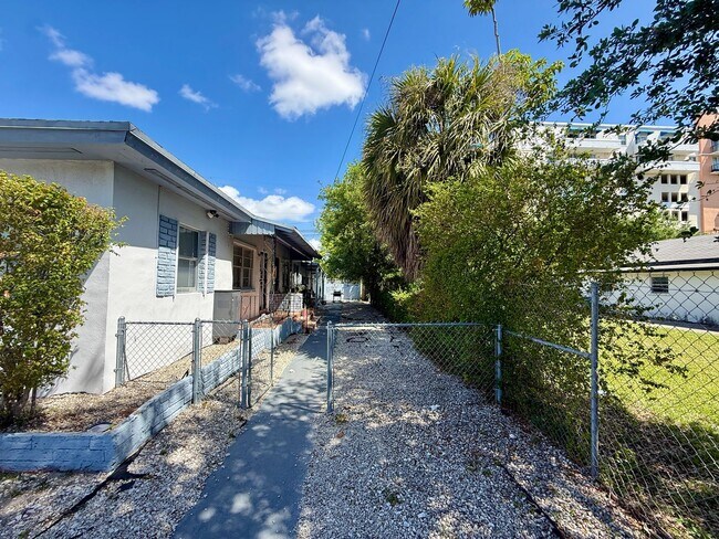 Building Photo - 1467 NW 53rd St