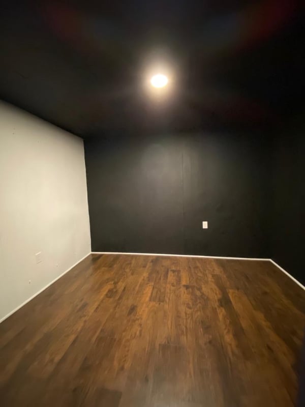 Building Photo - 2 East St