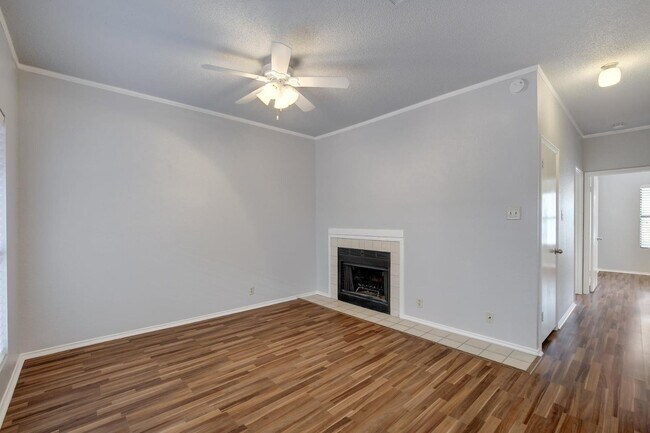 Building Photo - 2804 Rio Grande St