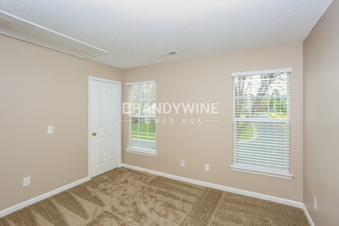 Building Photo - 3001 Secret Garden Ct
