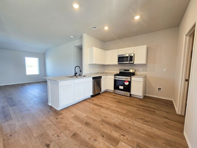 Building Photo - New Construction 3 bedroom Home in Shawnee
