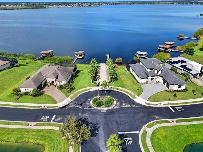 Building Photo - 200 Snowy Orchid Way