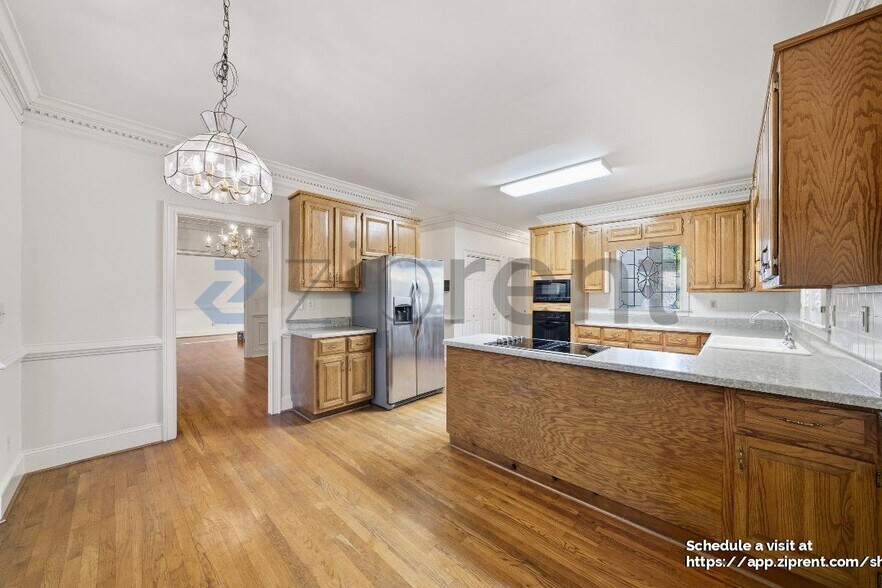 Building Photo - 2862 Clary Hill Dr