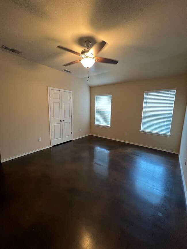 Building Photo - 5704B Elephant Butte