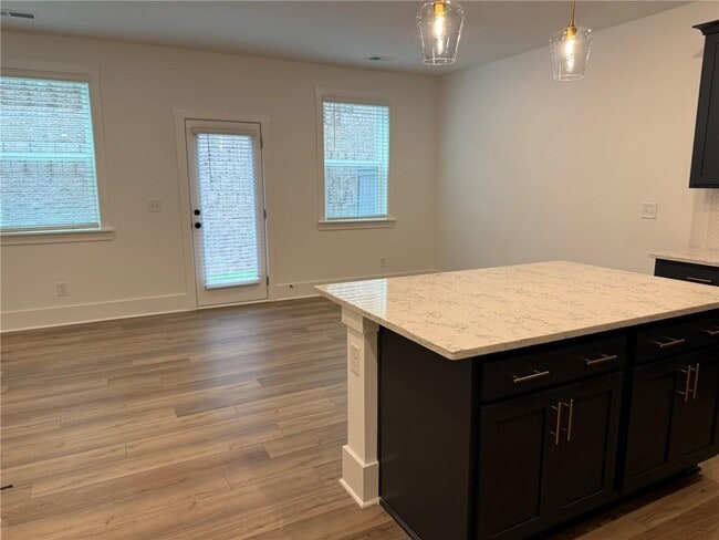 Building Photo - 1702 Gunnin Trce NW