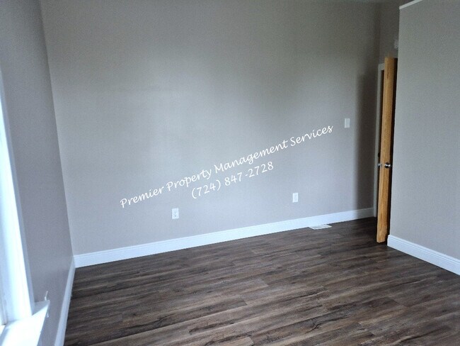 Building Photo - 3304 42nd Ave