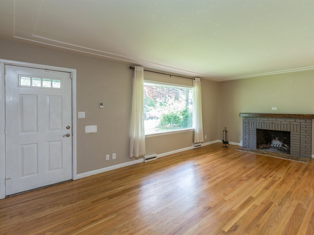 Building Photo - 4821 N Greenwood Blvd