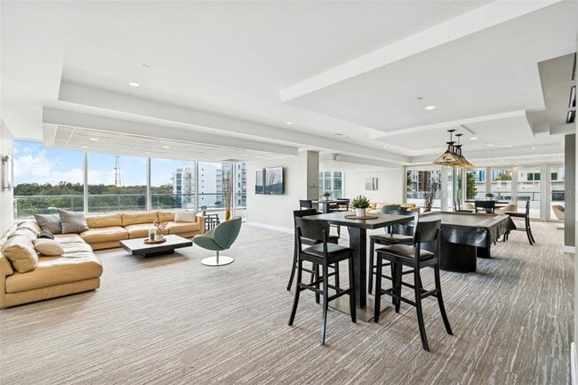 Building Photo - 101 S Eola Dr