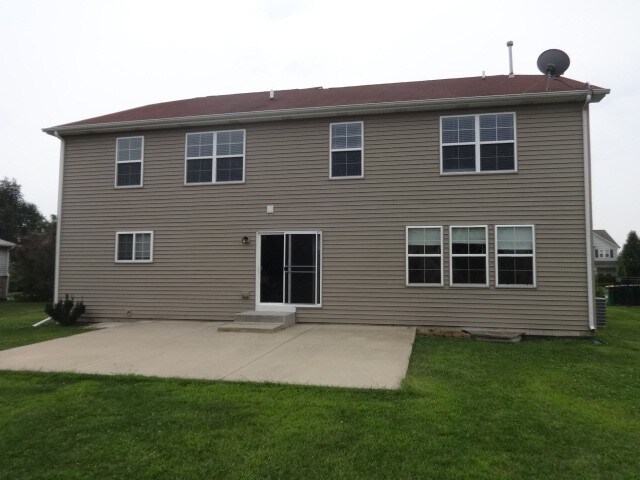 Building Photo - 24112 Cedar Creek Ct