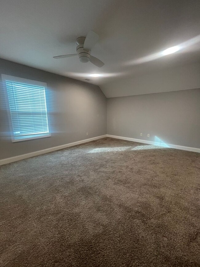 Building Photo - 24 Port Richey Way