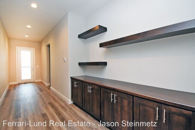 Building Photo - 3 br, 3 bath House - 280 Starboard