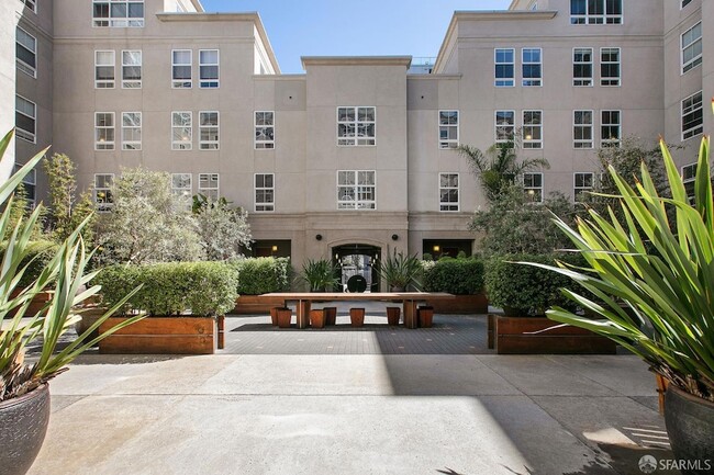 Building Photo - 821 Folsom St
