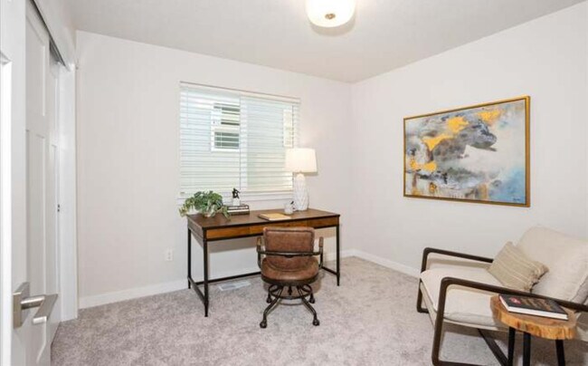 Building Photo - 13911 SW 172nd Ave