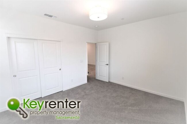 Building Photo - 4684 Flagstaff Dr